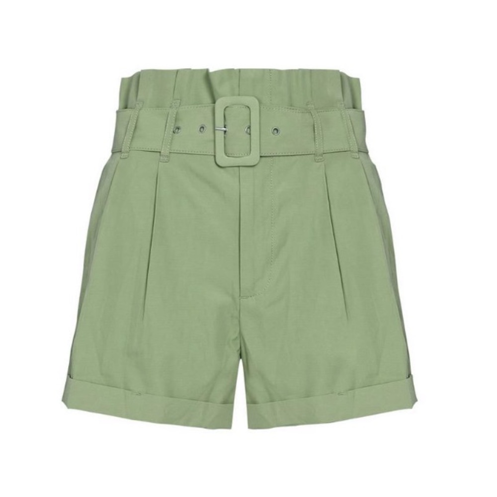 Army green pleated shorts 💚